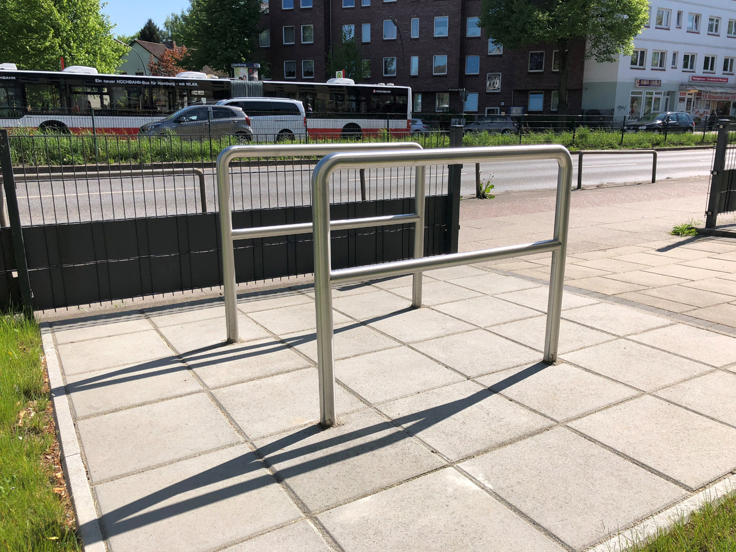 Fahrradanlehnbügel Fahrradgeländer mit Knieholm