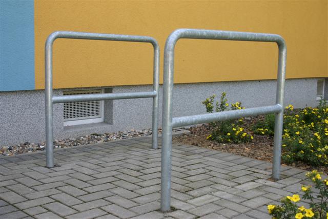 Fahrradanlehnbügel Fahrradgeländer mit Knieholm