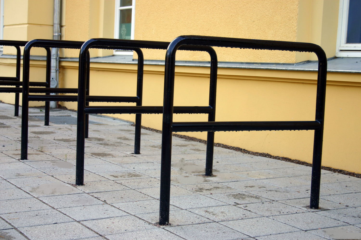 Fahrradanlehnbügel Fahrradgeländer mit Knieholm